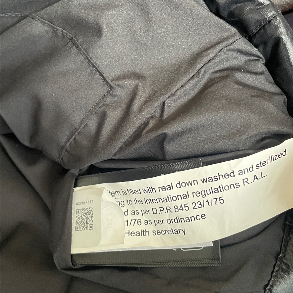 The North Face - Women’s W 2000 RTRO NUPTSE Down Jacket - Picture 6 of 11